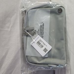 NEW Lululemon Everywhere Belt Bag